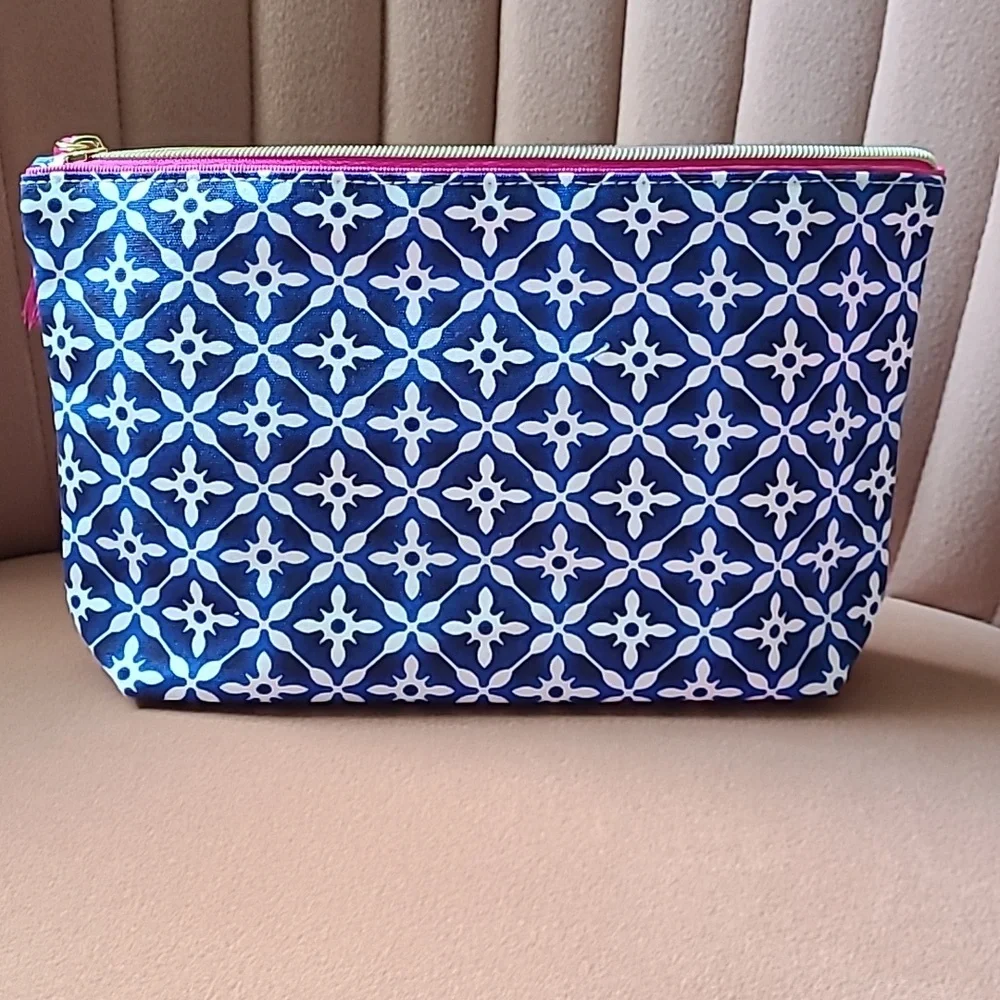 Estee Lauder Cosmetic Case